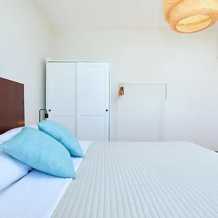 Evergreen Escape * Ragusa