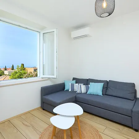 Evergreen Escape Apartment *